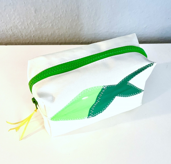 Segeltuch Kosmetiktasche eckig mit Fisch in grüntönen